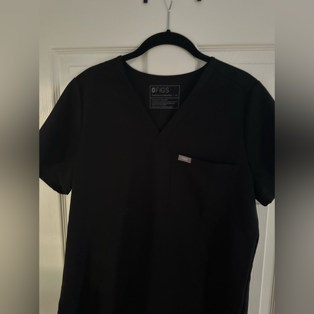 Figs Black M One Pocket Scrub Top